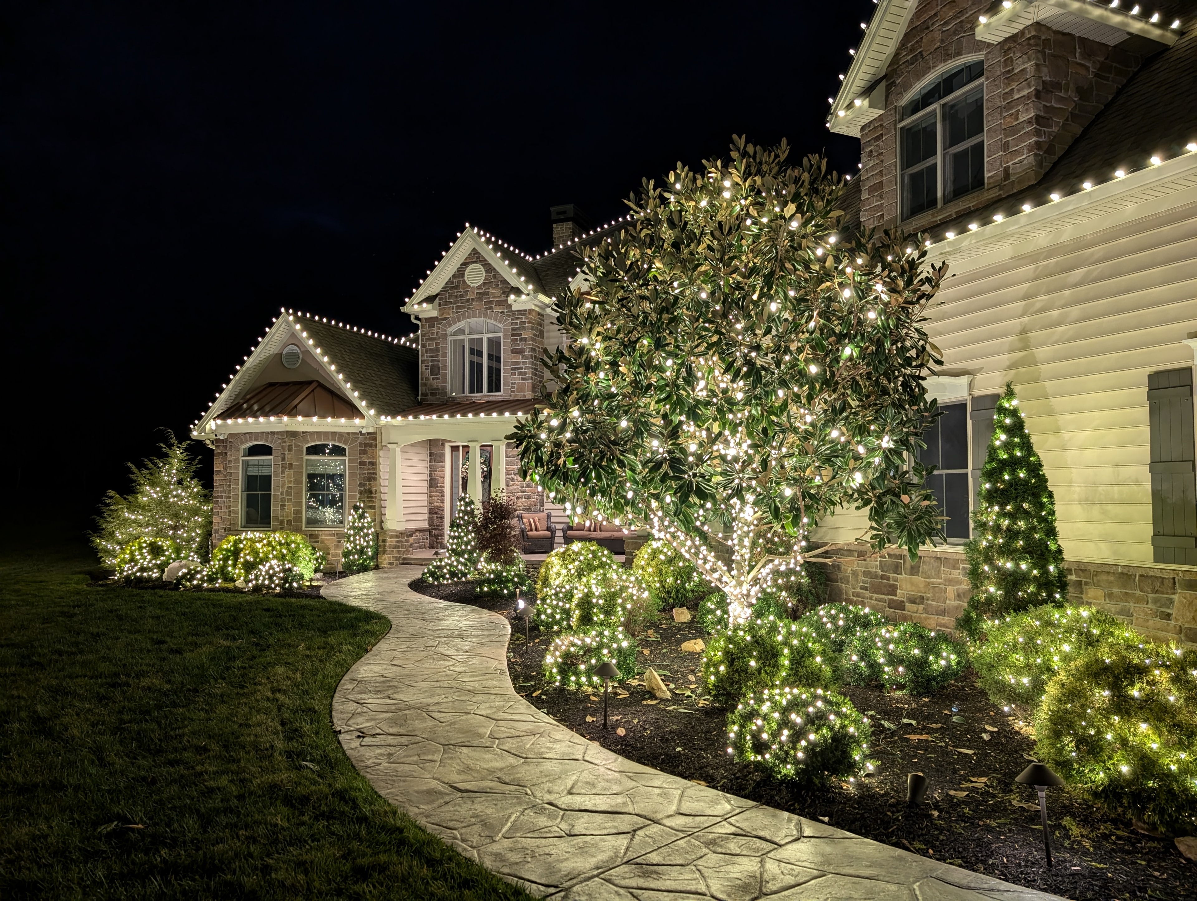 Holiday Lighting Tips for Forest Hill, MD Homeowners: Get the Most From Your Display